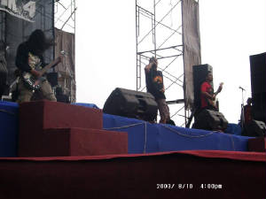 bandungberisik4.jpg